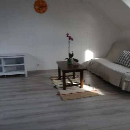Vue Exceptionnelle Dans Bourg Authentique 아파트 얼트